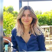 Nativa francesa da clases de francés con nivel fluido de español en Sevilla